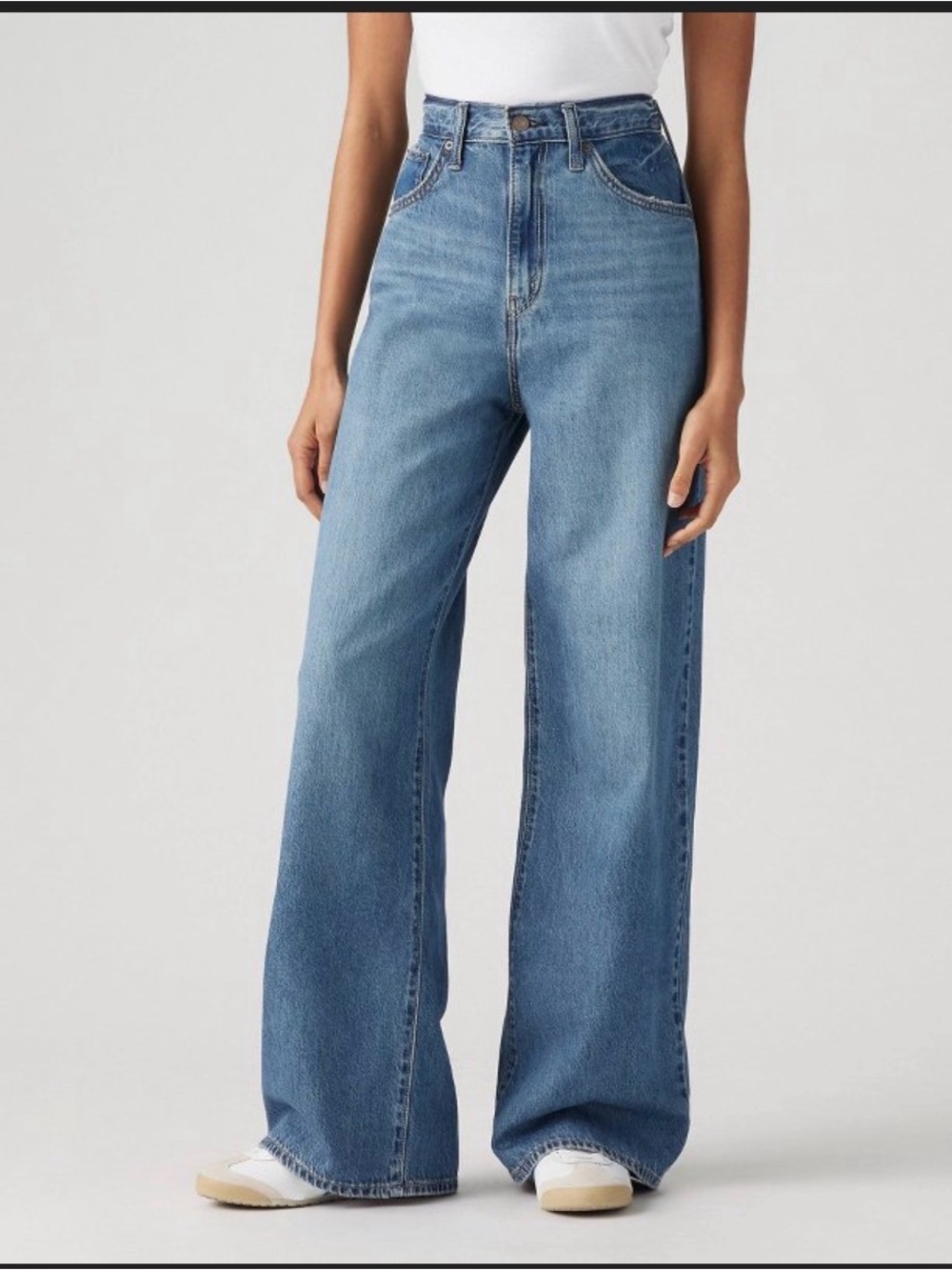 Levi’s Women’s High-Rise Cinch Baggy Jeans Size 26x31 - Chasing Dreams BNWT